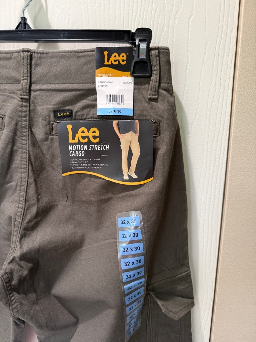 Lee Men's Motion Stretch Cargo Pant Size 32 x 30 Brown Gray Performance NWT - Picture 3 of 7